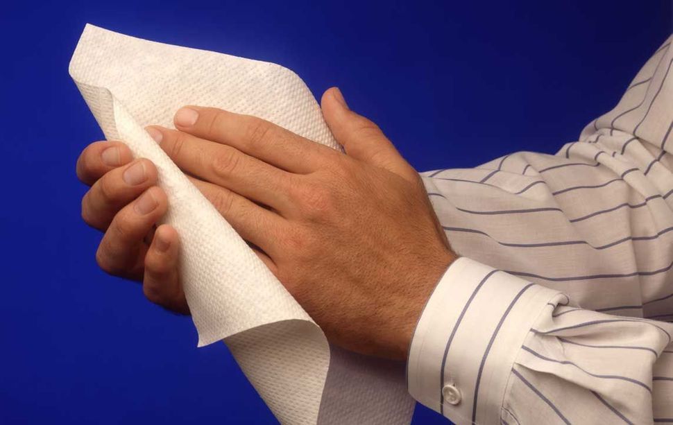 FACTORS TO BE CONSIDERED WHILE BUYING TISSUE PAPER